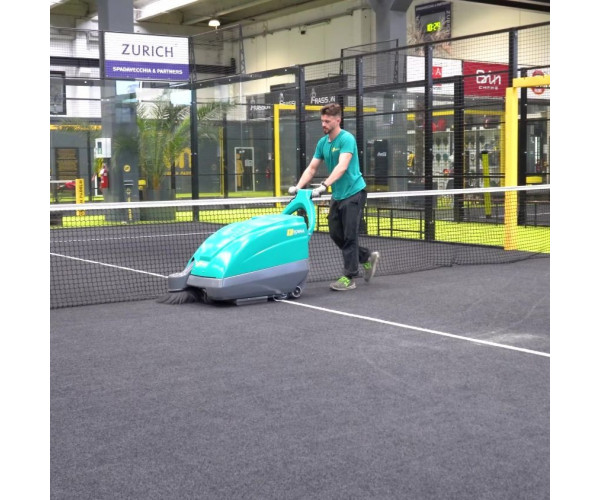 KOBRA Padel-Care System balayeuse terrain padel