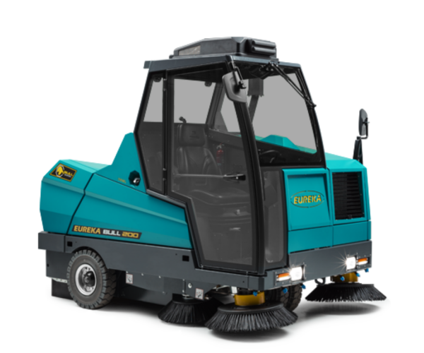 Balayeuse industrielle EUREKA BULL 200 conducteur porté diesel