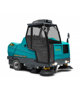 Balayeuse industrielle EUREKA BULL 200 conducteur porté diesel
